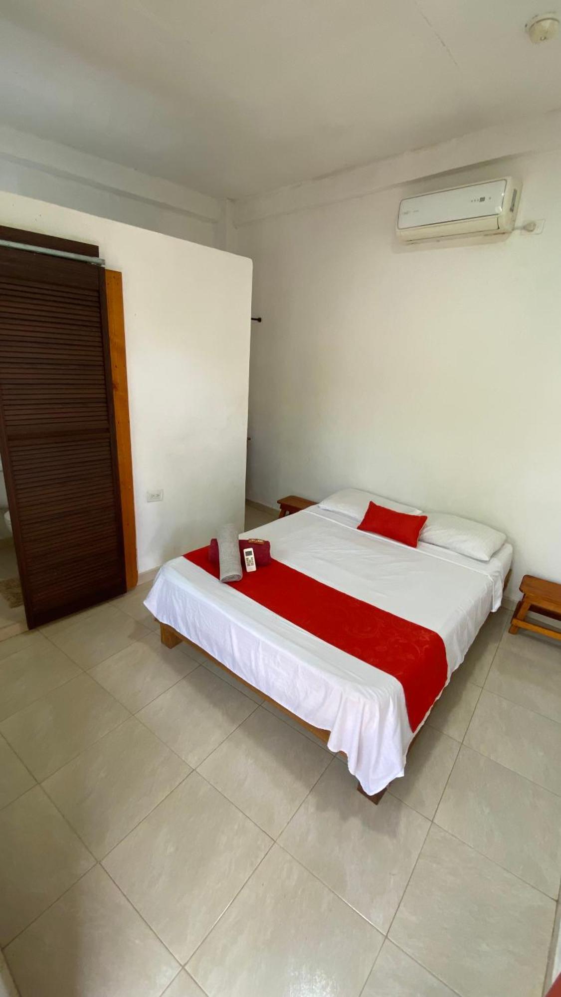 Sierraventura Hostel Taganga Exteriör bild